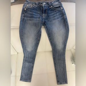 BUCKLE Light Blue Wash Skinny Jeans